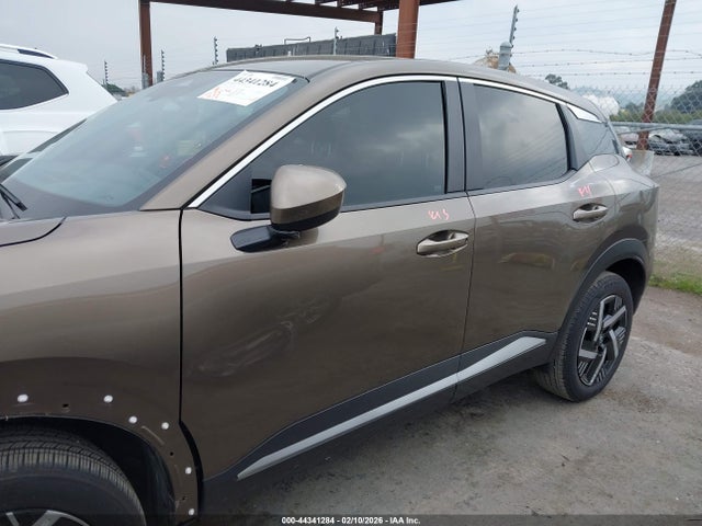 3N8AP6CA7SL382397 Nissan Kicks Sv Fwd