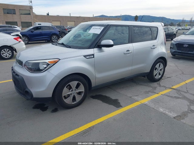 KIA SOUL + 2015 KNDJP3A54F7792391 Image 2