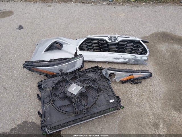 2023 Toyota Highlander Xle მანქანა იყიდება აუქციონზე, vin: 5TDKDRAH2PS520522, აუქციონის ნომერი: 44341340