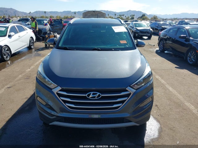 KM8J33A28HU364406 Hyundai Tucson Eco