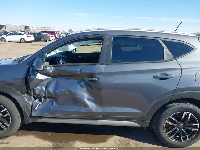 KM8J33A28HU364406 Hyundai Tucson Eco