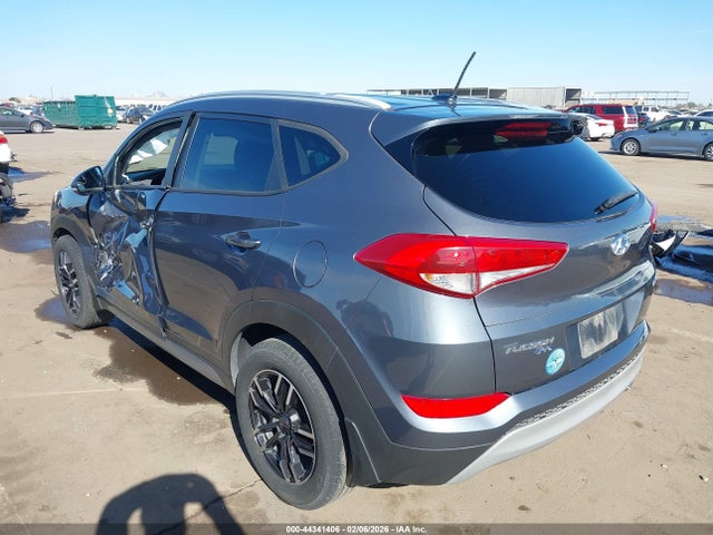 KM8J33A28HU364406 Hyundai Tucson Eco