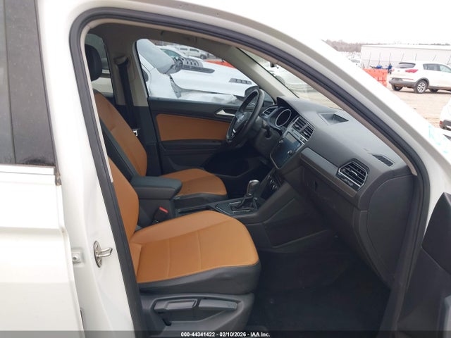 2019 VOLKSWAGEN TIGUAN 3VV3B7AX8KM160835 Photo 4