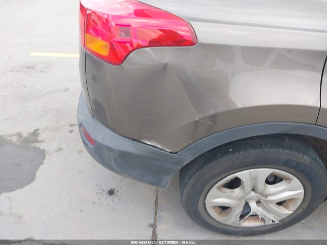 Toyota RAV4 LE 2015 JTMZFREV4FD057401 Image 21