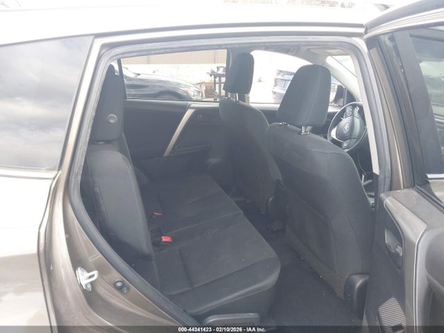 Toyota RAV4 LE 2015 JTMZFREV4FD057401 Image 8