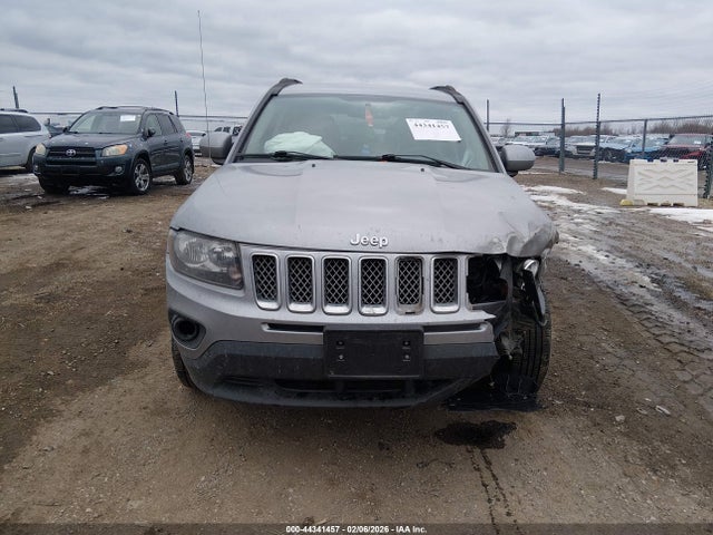 2017 Jeep Compass Latitude Fwd მანქანა იყიდება აუქციონზე, vin: 1C4NJCEA8HD206726, აუქციონის ნომერი: 44341457