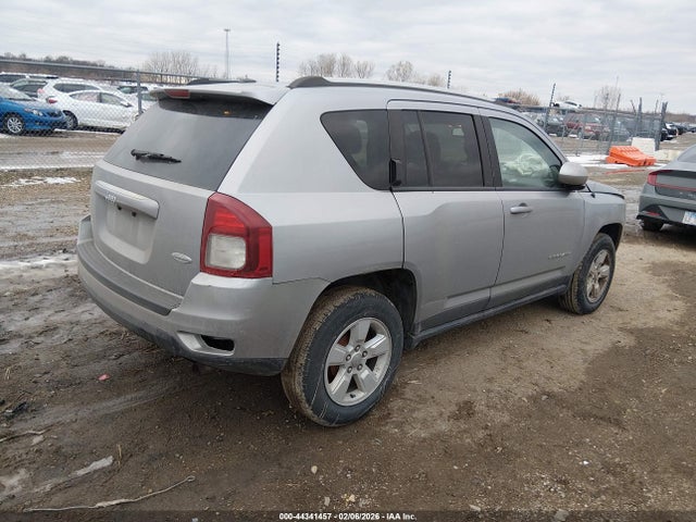 2017 Jeep Compass Latitude Fwd მანქანა იყიდება აუქციონზე, vin: 1C4NJCEA8HD206726, აუქციონის ნომერი: 44341457