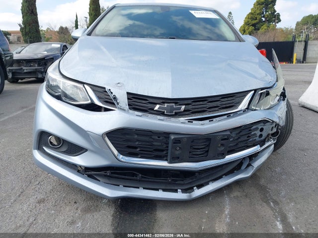 1G1BC5SM3J7178046 Chevrolet Cruze Ls Auto