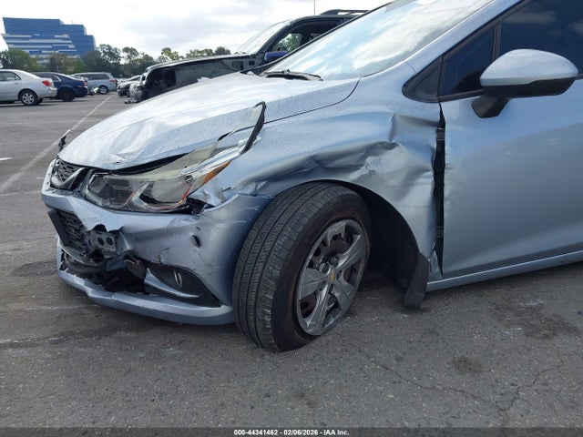 1G1BC5SM3J7178046 Chevrolet Cruze Ls Auto