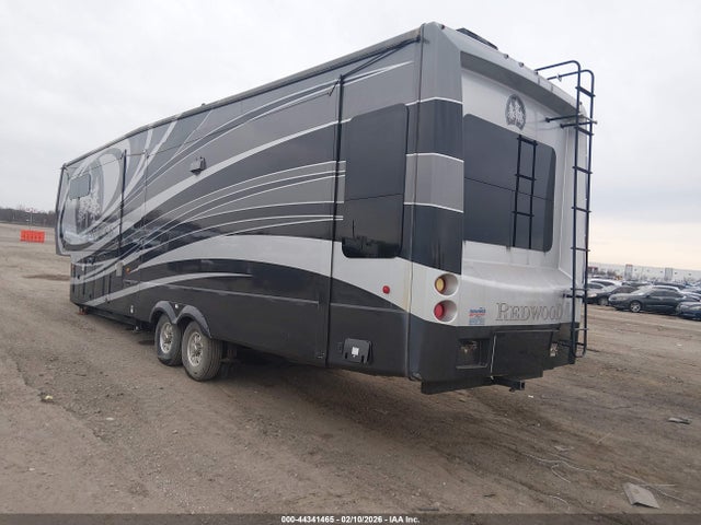 Aukcja sprzedaży 2015 Crossroads 5th Wheel Travel Trailer, vin: 4V0FC362XFR005700, numer aukcji: 44341465