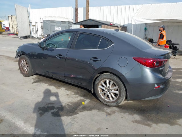 3MZBM1V79FM225254 Mazda Mazda3 I Touring