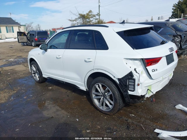 2025 Audi Q3 Premium 45 Tfsi S Line Quattro Tiptronic მანქანა იყიდება აუქციონზე, vin: WA1DECF32S1010218, აუქციონის ნომერი: 44341535
