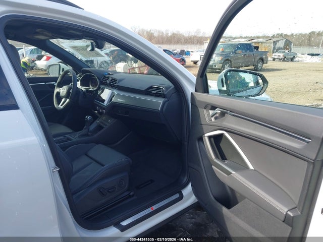2025 Audi Q3 Premium 45 Tfsi S Line Quattro Tiptronic მანქანა იყიდება აუქციონზე, vin: WA1DECF32S1010218, აუქციონის ნომერი: 44341535