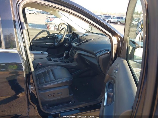1FMCU9GDXHUC51848 Ford ESCAPE SE