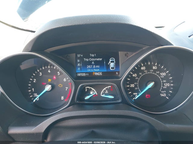 1FMCU9GDXHUC51848 Ford ESCAPE SE