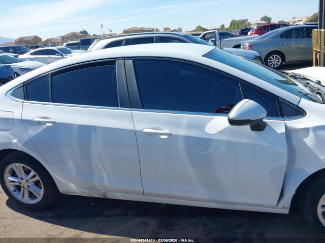 1G1BE5SM4H7232474 Chevrolet Cruze Lt Auto