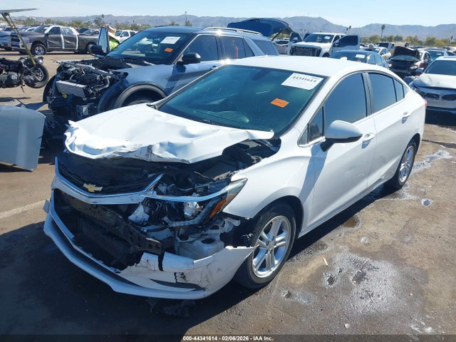 1G1BE5SM4H7232474 Chevrolet Cruze Lt Auto