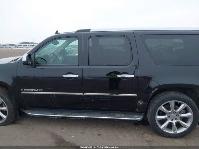 2009 Gmc Yukon Xl 1500 Denali მანქანა იყიდება აუქციონზე, vin: 1GKFK06229R210707, აუქციონის ნომერი: 44341618