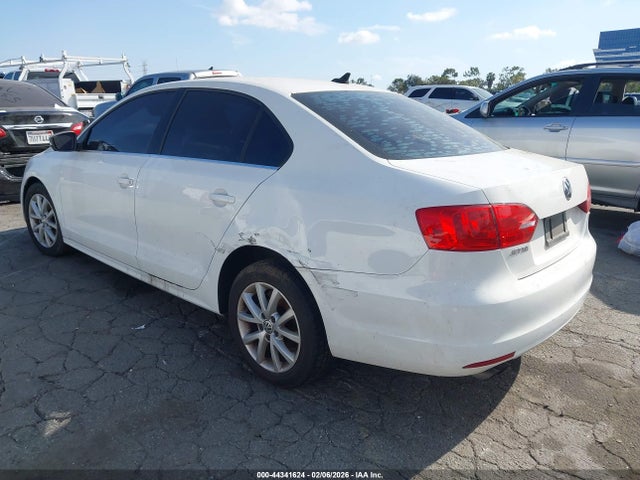 3VWD17AJ1EM375119 Volkswagen Jetta 1.8t Se