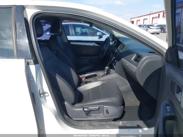 3VWD17AJ1EM375119 Volkswagen Jetta 1.8t Se