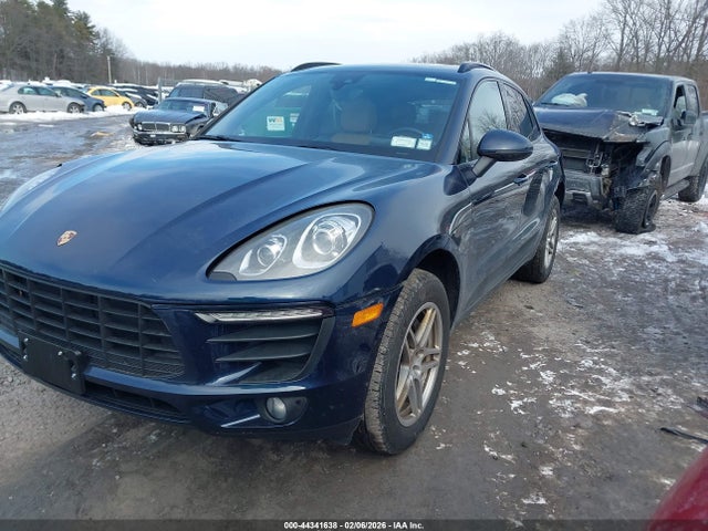 2017 PORSCHE MACAN WP1AA2A51HLB05016 Photo 1