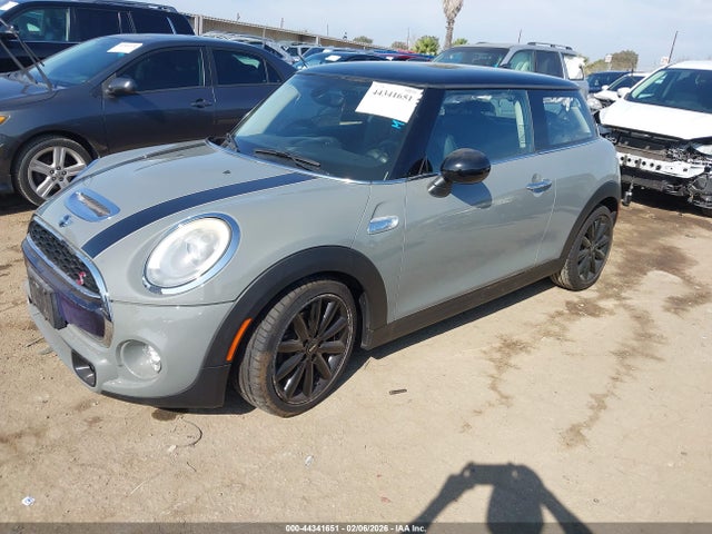 Mini Hardtop Cooper S 2015 WMWXP7C55F2A39254 Image 2