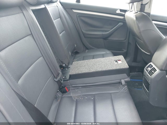 44341663 :رقم المزاد ، 3VWEF81K57M185136 vin ، 2007 Volkswagen Jetta Wolfsburg Edition مزاد بيع