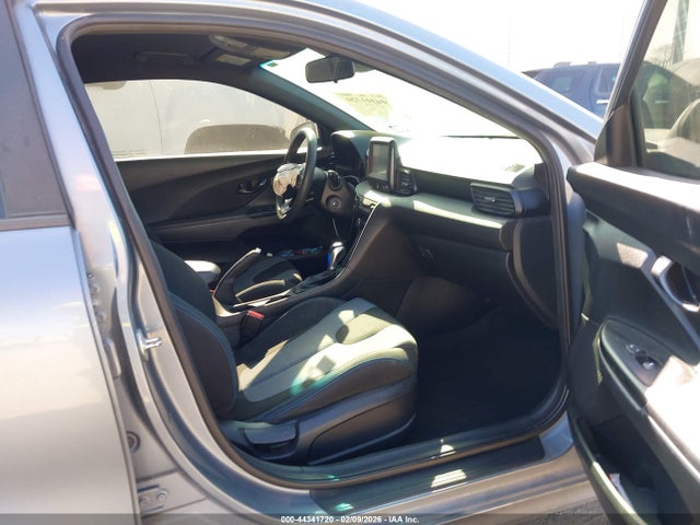 2019 HYUNDAI VELOSTER KMHTG6AF8KU017375 Photo 4
