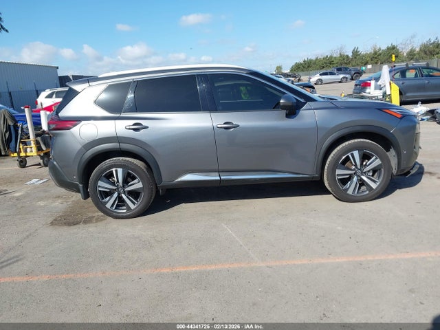 JN8AT3DCXMW106285 Nissan Rogue Platinum Fwd
