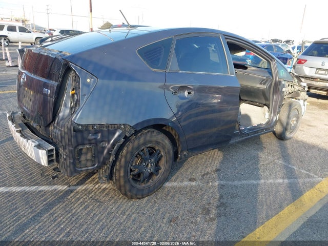 JTDKN3DU0E1742554 Toyota Prius Three