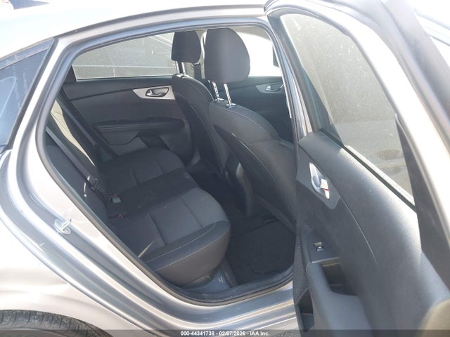 KIA Forte Lxs 2023 3KPF24AD2PE538570 Image 8