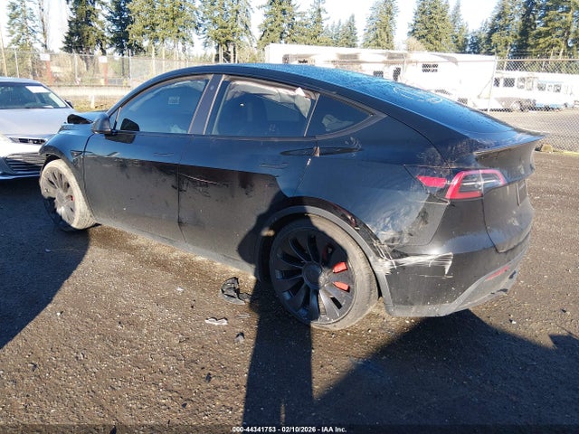 2023 TESLA MODEL Y 7SAYGDEF2PF782349 Photo 2