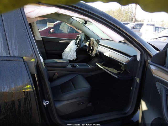 2023 TESLA MODEL Y 7SAYGDEF2PF782349 Photo 4