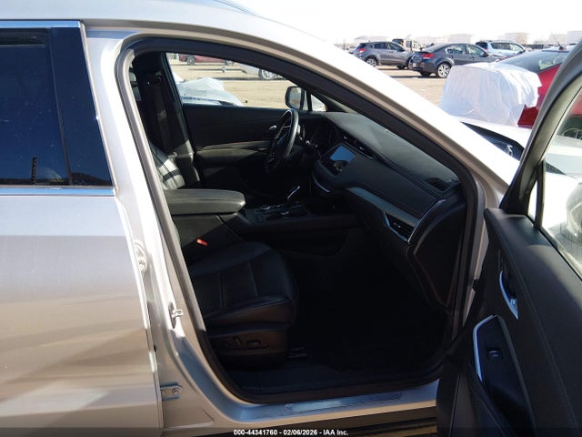 Продажа на аукционе авто 2022 Cadillac Xt4 Awd Premium Luxury, vin: 1GYFZDR45NF112255, номер лота: 44341760