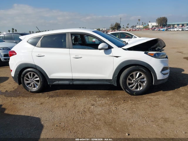 Продажа на аукционе авто 2017 Hyundai Tucson Se, vin: KM8J23A45HU287742, номер лота: 44341761