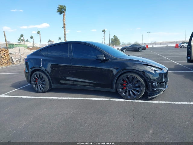 7SAYGDEF1NF575190 Tesla Model Y Performance Dual Motor All-wheel Drive