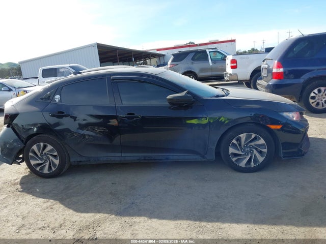 SHHFK7H25JU422155 Honda Civic Lx