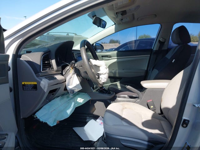 KMHD74LFXHU376547 Hyundai ELANTRA SE