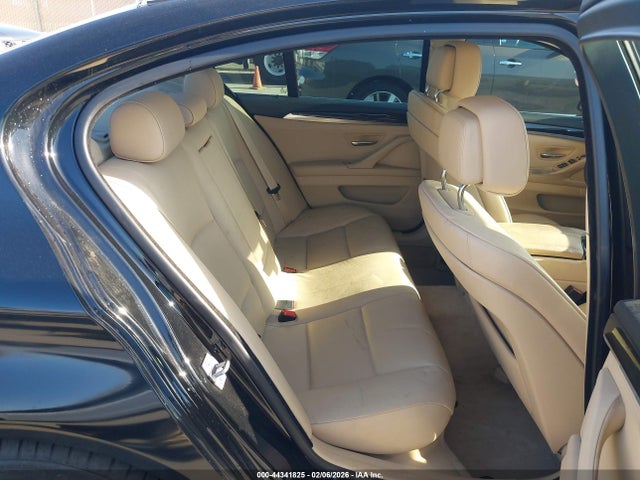2011 Bmw 528i მანქანა იყიდება აუქციონზე, vin: WBAFR1C58BC747566, აუქციონის ნომერი: 44341825