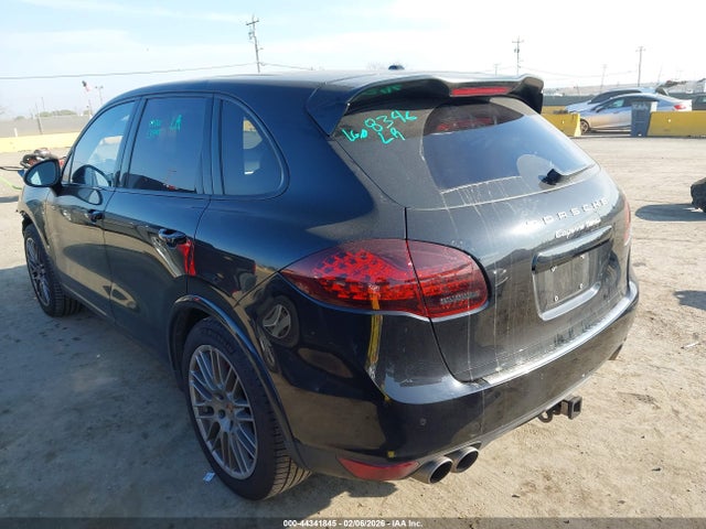 2014 PORSCHE CAYENNE WP1AC2A29ELA80717 Photo 2