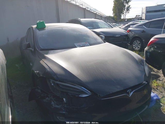 2018 TESLA MODEL S 5YJSA1E21JF256852 Photo 0