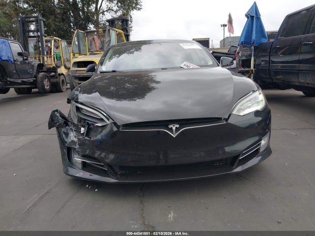 Продаж на аукціоні авто 2018 Tesla Model S 100d/75d/p100d, vin: 5YJSA1E21JF256852, номер лоту: 44341851