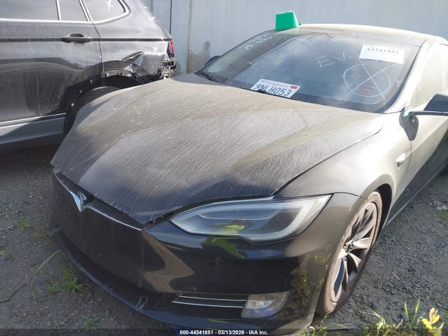 2018 TESLA MODEL S 5YJSA1E21JF256852 Photo 1