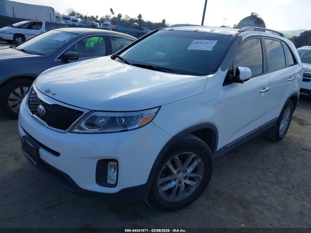 KIA Sorento Lx V6 2014 5XYKT4A71EG452818 Image 2
