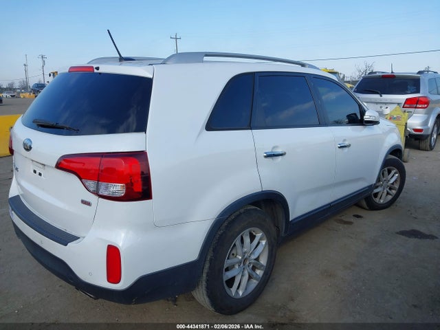 KIA Sorento Lx V6 2014 5XYKT4A71EG452818 Image 4