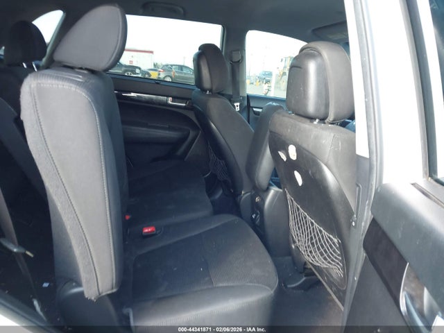 KIA Sorento Lx V6 2014 5XYKT4A71EG452818 Image 8