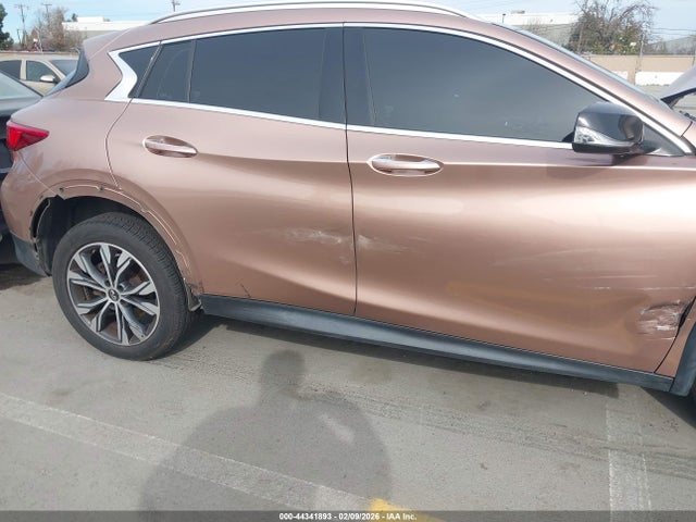 2017 INFINITI QX30 SJKCH5CR8HA020013 Photo 5