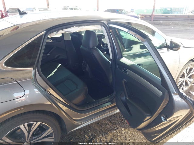 2021 VOLKSWAGEN PASSAT 1VWSA7A31MC003093 Photo 7