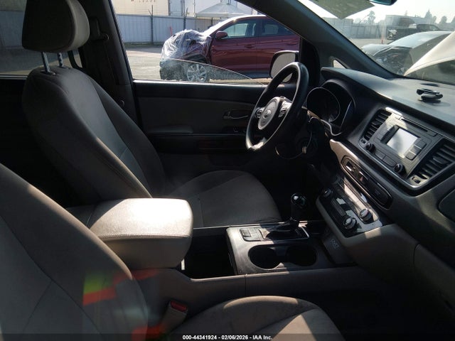 KNDMB5C17F6068363 KIA SEDONA LX