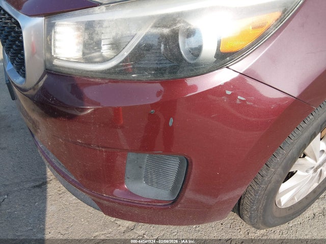KNDMB5C17F6068363 KIA SEDONA LX